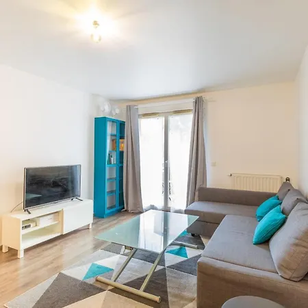 Апартаменты Guestready - Spacious & Bright 2Br Flat In Creteil Parking Included