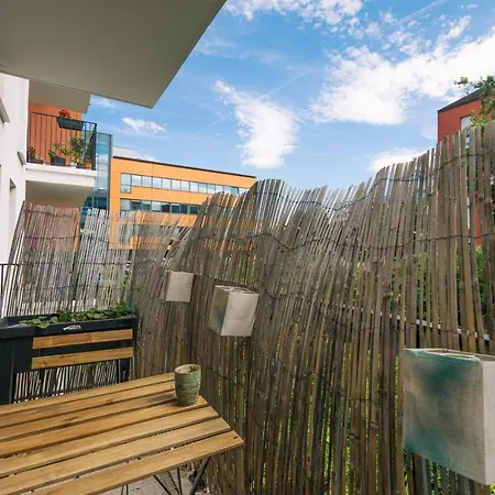 Апартаменты Guestready - Spacious & Bright 2Br Flat In Creteil Parking Included *