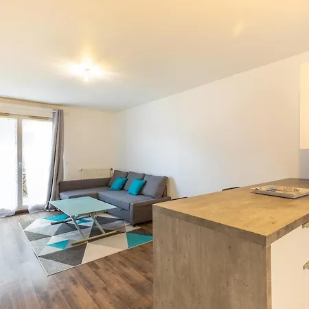 Guestready - Spacious & Bright 2Br Flat In Creteil Parking Included Апартаменты Кретей