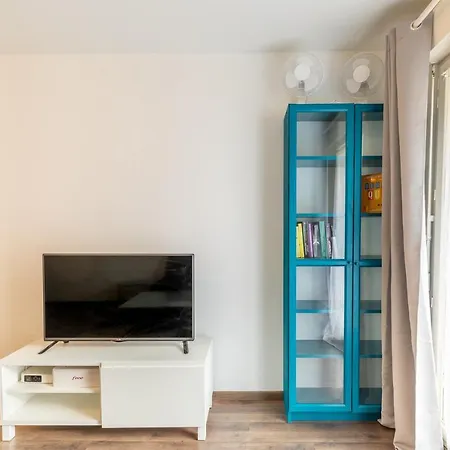 Апартаменты Guestready - Spacious & Bright 2Br Flat In Creteil Parking Included *