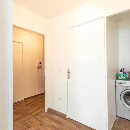 Апартаменты Guestready - Spacious & Bright 2Br Flat In Creteil Parking Included *