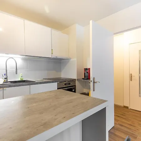 Апартаменты Guestready - Spacious & Bright 2Br Flat In Creteil Parking Included