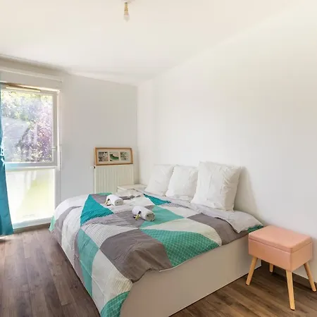 Апартаменты Guestready - Spacious & Bright 2Br Flat In Creteil Parking Included